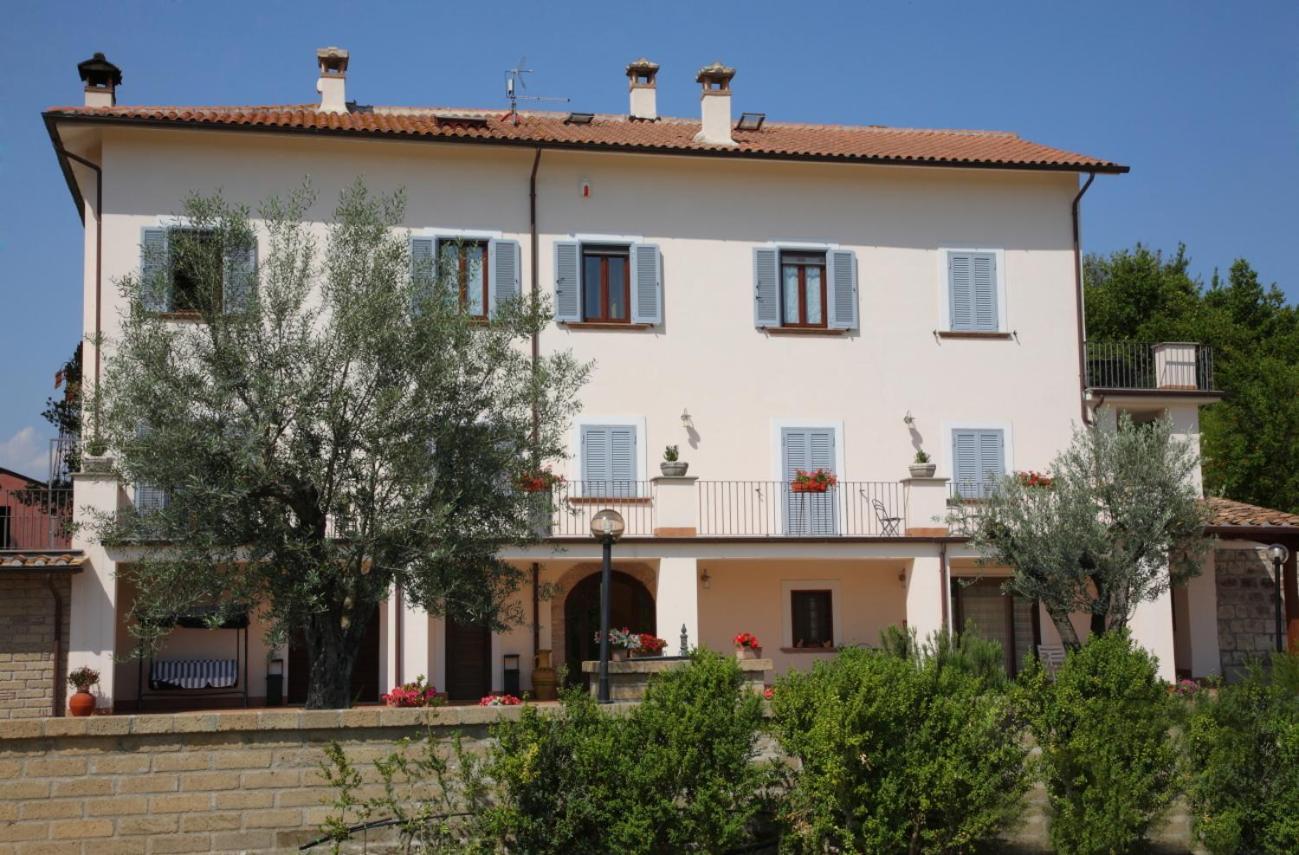 Agriturismo Casale Zuccari Caprarola Kültér fotó